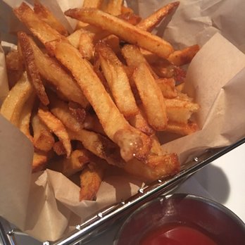 Marlow's Tavern - New American Near Me - Atlanta, Georgia