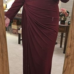Baubles & Beads Resale - Although I ended up choosing a different dress for the Mardi Gras ball, I'm certain that I can wear this dress another time.