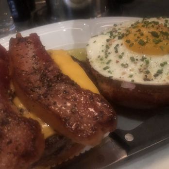 Au Cheval - The legendary Au Cheval cheeseburger - Burgers Near Me - New York, New York Au Cheval - The legendary Au Cheval cheeseburger - Burgers Near Me - New York, New York