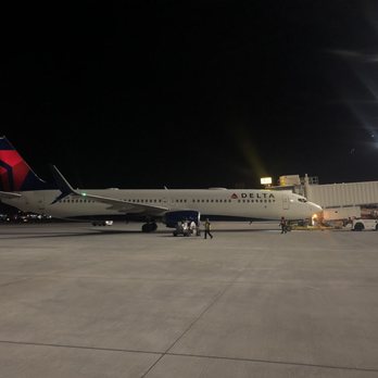 Delta Air Lines - Airlines Near Me - Phoenix, Arizona