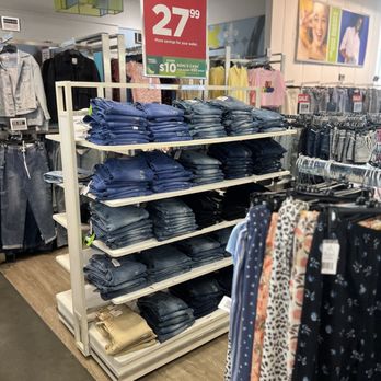 Kohl's - Department Stores Near Me - MENIFEE, California