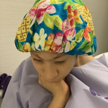 Young David, MD - Beautiful cap made by volunteer instead of the typical surgical cap - Ophthalmologists Near Me - Honolulu, Hawaii Young David, MD - Beautiful cap made by volunteer instead of the typical surgical cap - Ophthalmologists Near Me - Honolulu, Hawaii