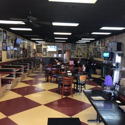 Christy's Family Pizzeria - This is the dining room