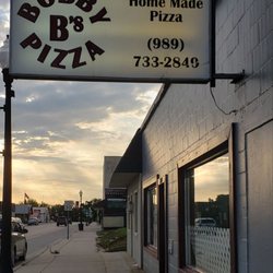 Bobby B's Pizza - A beautiful Sept evening for pizza.