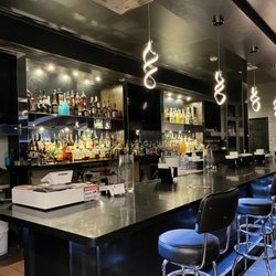 Bar 8