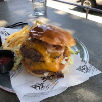 Firestone Walker - Paso Robles - Double Cheeseburger - Breweries Near Me - Paso Robles, California Firestone Walker - Paso Robles - Double Cheeseburger - Breweries Near Me - Paso Robles, California