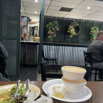 Kravers Seafood - Daphne - Ambiance - Seafood Near Me - Daphne, Alabama