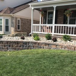 GreenOne Landscapes - Front retaining wall.