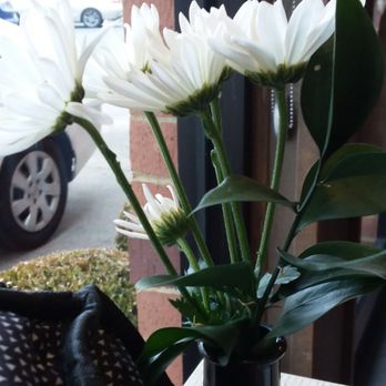 Chick-fil-A - Fresh flowers on each table! - Fast Food Near Me - Sterling, Virginia Chick-fil-A - Fresh flowers on each table! - Fast Food Near Me - Sterling, Virginia