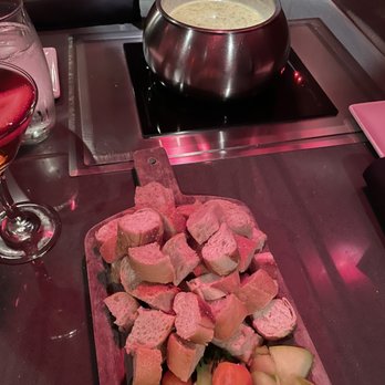 The Melting Pot - Quattro Formaggio - Fondue Near Me - Austin, Texas The Melting Pot - Quattro Formaggio - Fondue Near Me - Austin, Texas