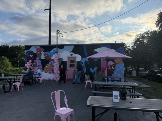 The Donut Trap - Retail & Patio by null