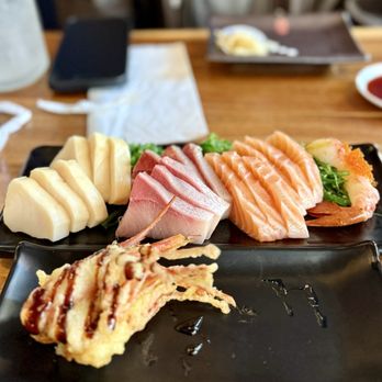 Bubu - Walu, hamachi, salmon, and XL amaebi shrimp sashimi(L to R). Fried XL amaebi shrimp head - Sushi Bars Near Me - San Francisco, California Bubu - Walu, hamachi, salmon, and XL amaebi shrimp sashimi(L to R). Fried XL amaebi shrimp head - Sushi Bars Near Me - San Francisco, California