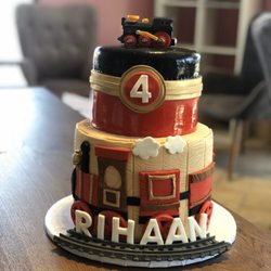 Simply Cakes And Cupcakes - Train theme