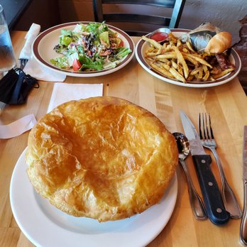 Uptown Grill - Chicken pot pie, beast burger, salad - Cocktail Bars Near Me - Olympia, Washington