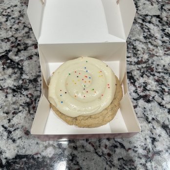 Crumbl - The Forum - Bakeries Near Me - Selma, Texas