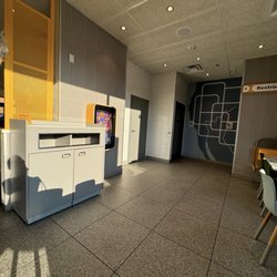 McDonald's - Inside