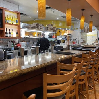 California Pizza Kitchen - the counter and bar area - Pizza Near Me - Kailua, Hawaii