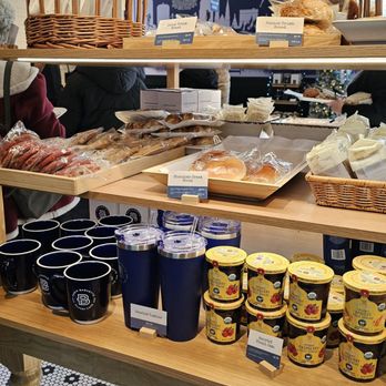 Paris Baguette - Bread and jams - Bakeries Near Me - Dearborn, Michigan