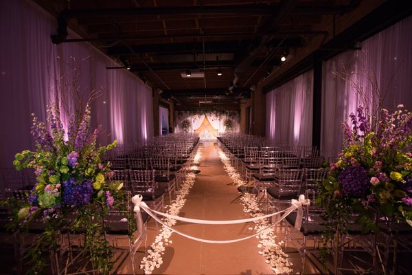 Venue West by null