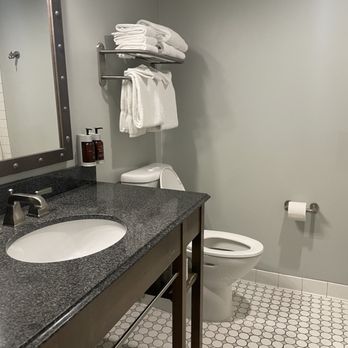 Grand Canyon Railway Hotel - Bathroom was super clean - Hotels Near Me - Williams, Arizona Grand Canyon Railway Hotel - Bathroom was super clean - Hotels Near Me - Williams, Arizona