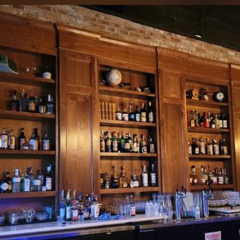 Hometown Construction - Custom Bar design, build, install - General Contractors Near Me Hometown Construction - Custom Bar design, build, install - General Contractors Near Me