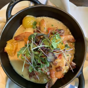 Madison's Restaurant - Shrimp and Grits - New American Near Me - Highlands, North Carolina Madison's Restaurant - Shrimp and Grits - New American Near Me - Highlands, North Carolina