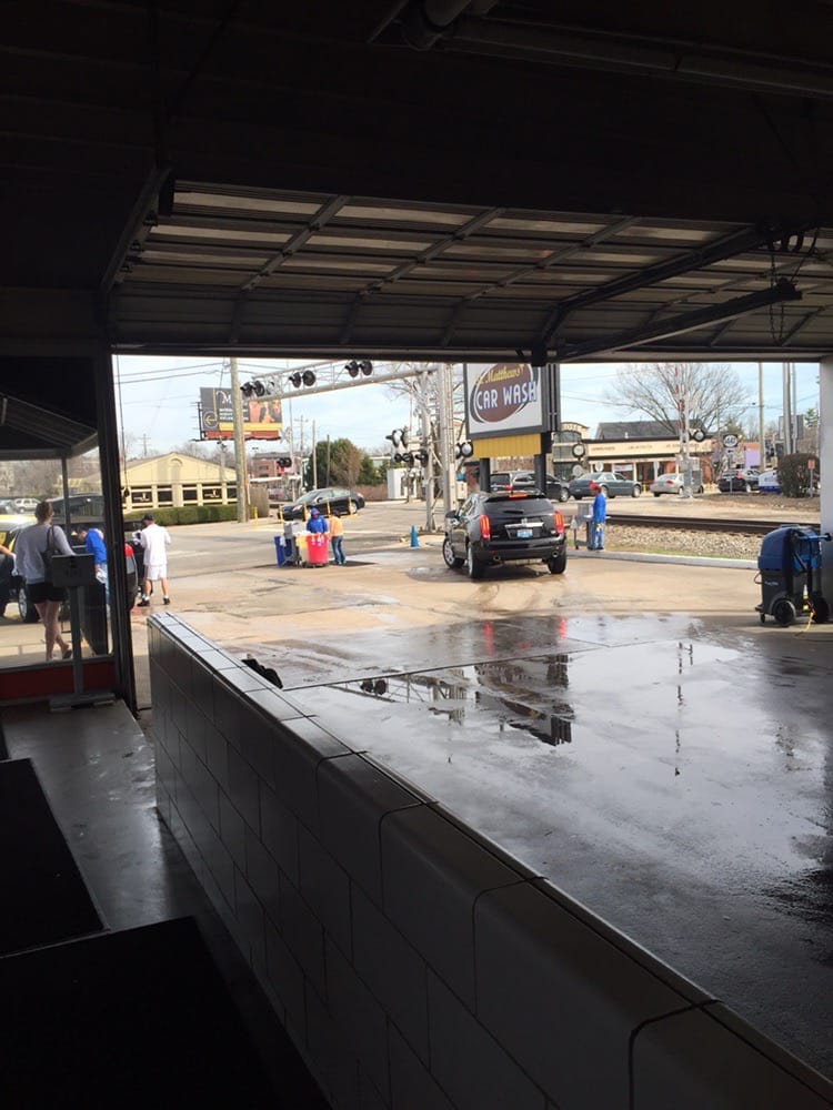 THOMAS AUTOMATIC CAR WASH - CLOSED - 11 Photos - 108 Chenoweth Ln