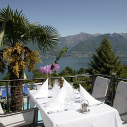 Hotel La Campagnola - ... a table for you on our Panorama-Restaurant Terrace.