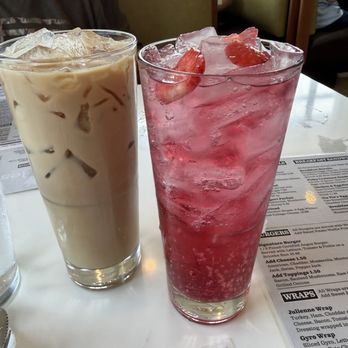 Waffles Kafe - refresher and latte - Breakfast & Brunch Near Me - Frankfort, Illinois Waffles Kafe - refresher and latte - Breakfast & Brunch Near Me - Frankfort, Illinois