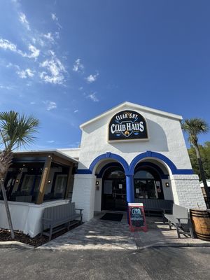 Clear Sky Club Haus by null