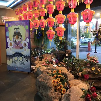 Mandarin Restaurant - Entrance display - Buffets Near Me - Scarborough, Ontario Mandarin Restaurant - Entrance display - Buffets Near Me - Scarborough, Ontario