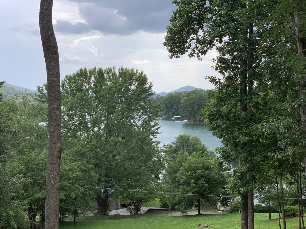 LAKE CHATUGE COUNTRY COTTAGES LAZY DAYS AT LITTLE RED 18 Photos