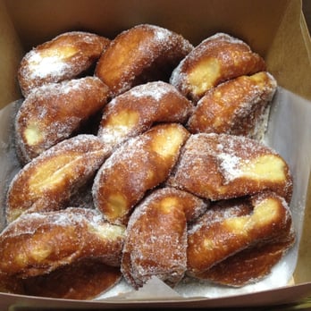 Leonard's Bakery - One dozen original malasadas - Bakeries Near Me - Waipahu, Hawaii Leonard's Bakery - One dozen original malasadas - Bakeries Near Me - Waipahu, Hawaii