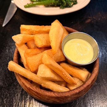 Amaru - Yuca frita - Latin American Near Me - Chicago, Illinois