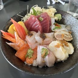 Ordered Chirashi Bowl Large size $26 Very satisfied with Ganish presentation and fresh appearance.