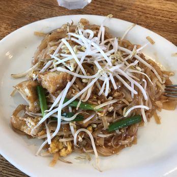 Nisa's Thai Kitchen - Thai Near Me - Warrenton, Oregon