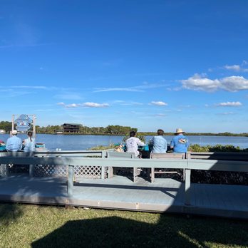 Peck's Old Port Cove - Outside - Seafood Near Me - Crystal River, Florida