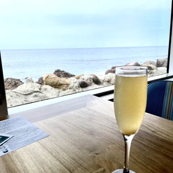 Duke's Malibu - New American Near Me - Malibu, California