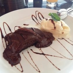Noi Miguel de Frias - Torta mousse com brownie e sorvete