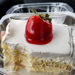 La Baguette Bakery - Tres leches