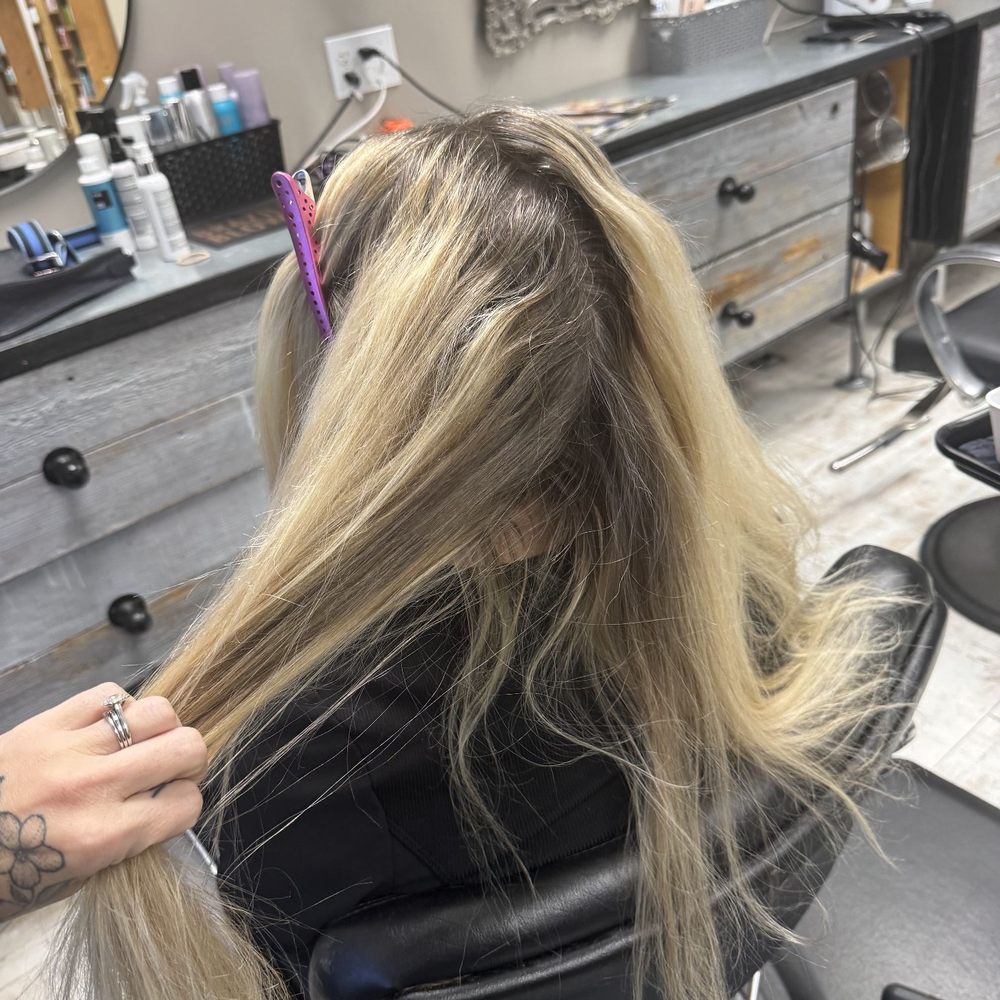 Salon Bella - Before - My color was not blended and had no dimension. - Hair Salons Near Me - Bellevue, Washington