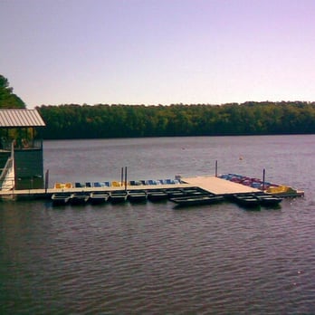 Lake Johnson Park - Dock and boats at Lake Johnson - Parks Near Me - Raleigh, North Carolina