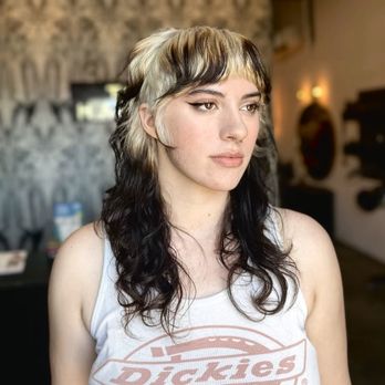The Harlot - @georgiacutz - Hair Extensions Near Me - Los Angeles, California The Harlot - @georgiacutz - Hair Extensions Near Me - Los Angeles, California