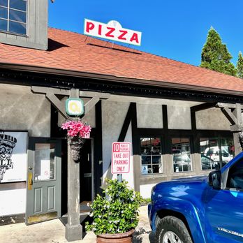 Lake Arrowhead Pizza - Entrance - Pizza Near Me - Lake Arrowhead, California