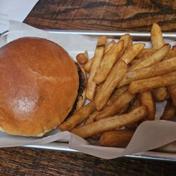 Home Tavern - Kids Hamburger & Fries
