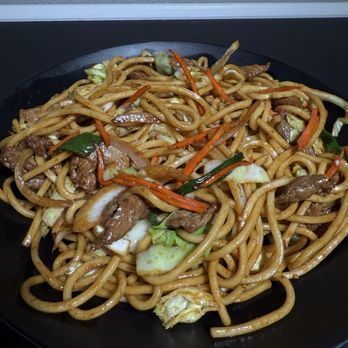 Tumi Asian Fresh & Sushi - Beef Chow Mein - Asian Fusion Near Me - Phoenix, Arizona Tumi Asian Fresh & Sushi - Beef Chow Mein - Asian Fusion Near Me - Phoenix, Arizona
