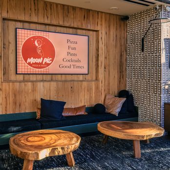 Moon Pie Pizza & Patio - Bars Near Me - Phoenix, Arizona