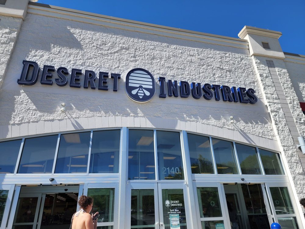 DESERET INDUSTRIES THRIFT STORE & DONATION CENTER 14 Reviews 435 N