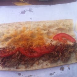 Ağaçaltı Kebap Salonu - Ekmek arası kavurmada on numara.
