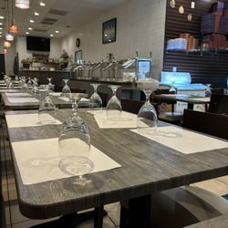 Thali Indian Restaurant - Restaurant tables